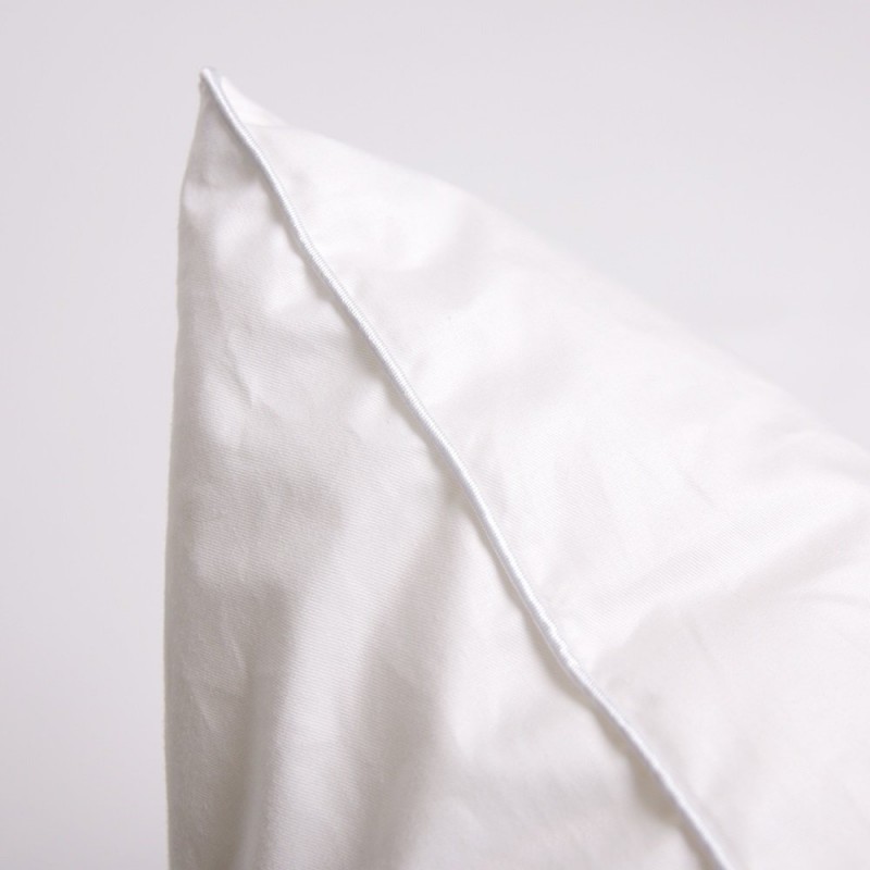 Antialerģisks spilvens ar mikrošķiedras pūku pildījumu NORA