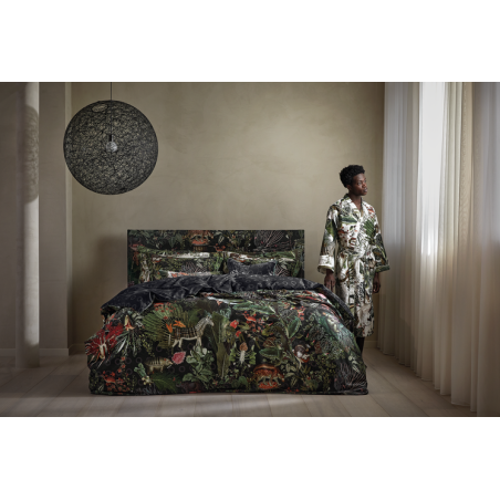 Halāts M. O. E. Animals Ivory