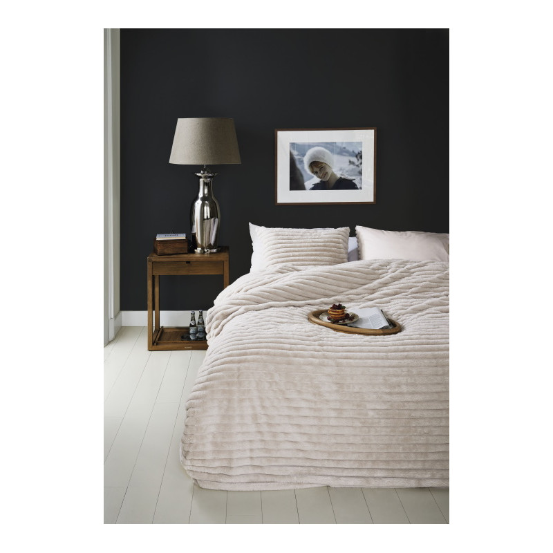 Gultas veļas komplekts Furry Stripes Off-white