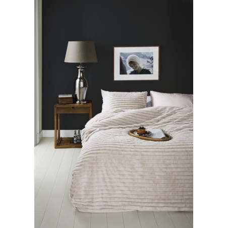 Gultas veļas komplekts Furry Stripes Off-white